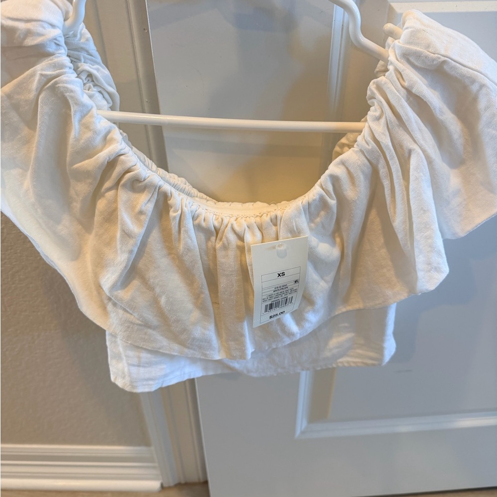 A New Day White Off-Shoulder Ruffle Crop Top. NWT